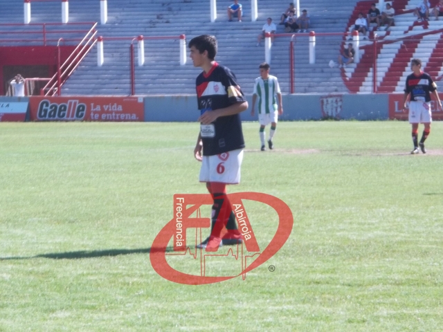 Nicolas Malvacio 8 División 2014 06